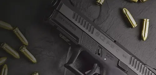 Pistolet CZ P-10 C